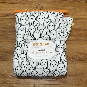 Trick or Treat Spooktacular White Ghost Plush Throw Halloween Blanket